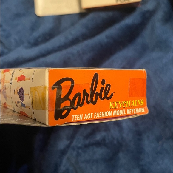 Barbie Keychains with Classic Doll Designs - Picture 6 of 11